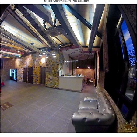 Nekotel Concept Art Hotel Saint-Gilles Exterior photo